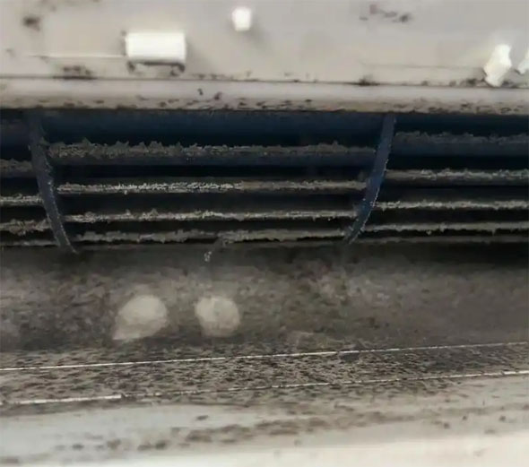 科尔沁左翼后空调吹的风有股烧焦味是怎么回事